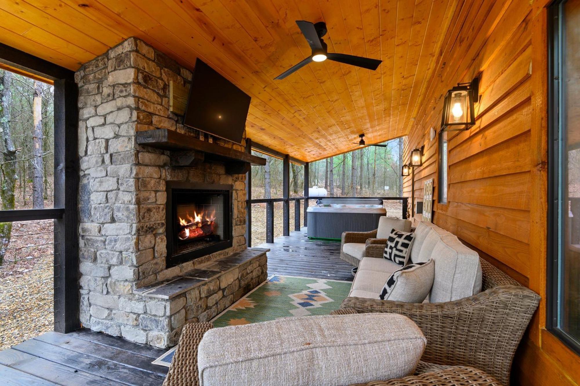 High On The Pines Villa Broken Bow Esterno foto